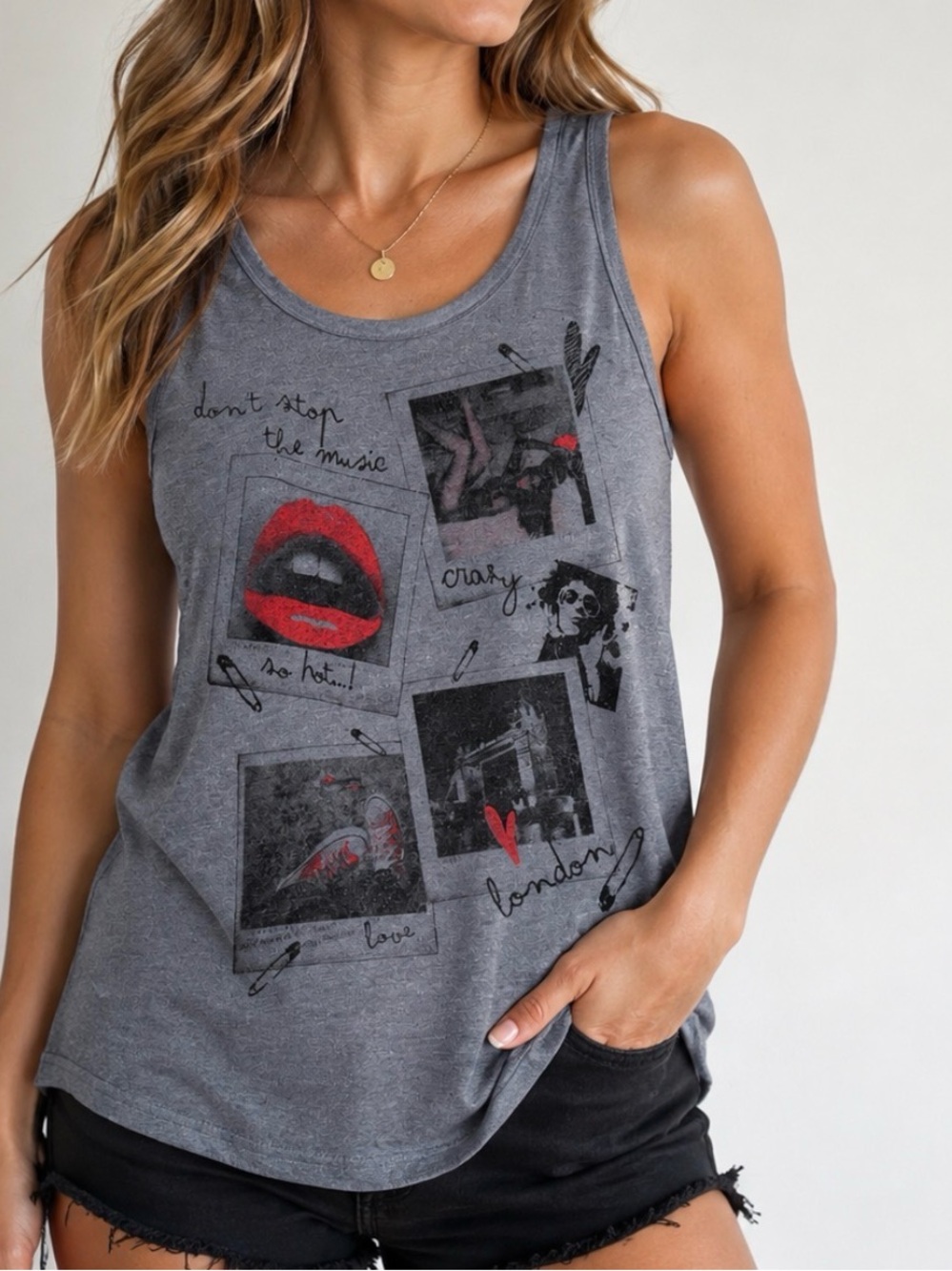Julies Closet Gray Graphic Tank Top with Red Accent lip print SZ LG - small flaw